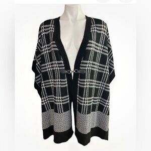 Kenar Black and White Checkered Women's Poncho
